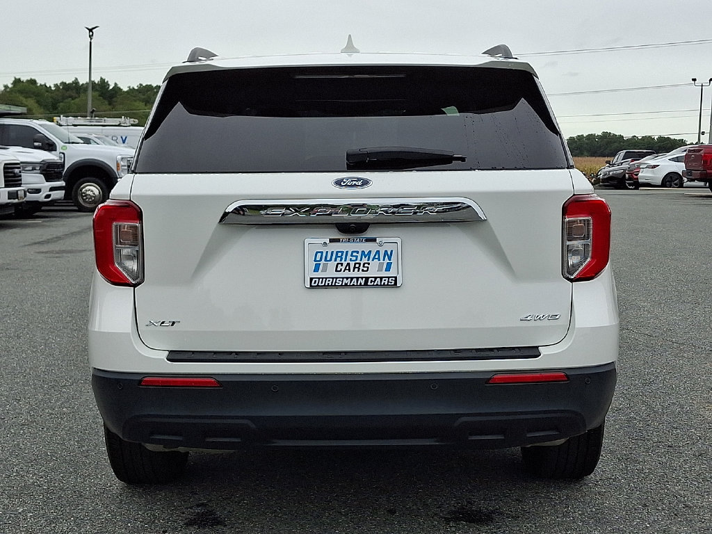 Used 2023 Ford Explorer XLT AWD/4WD image 5