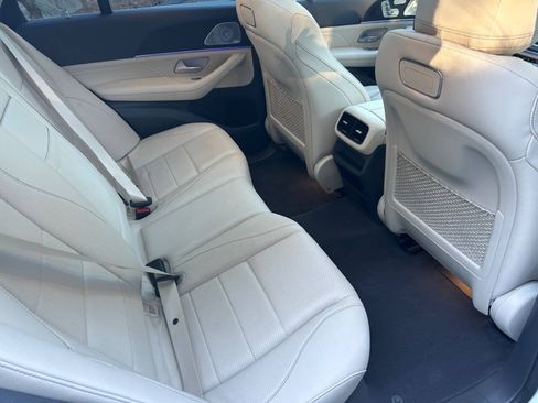 Used 2020 Mercedes-Benz GLE 350 4MATIC w/ Premium Package image 26