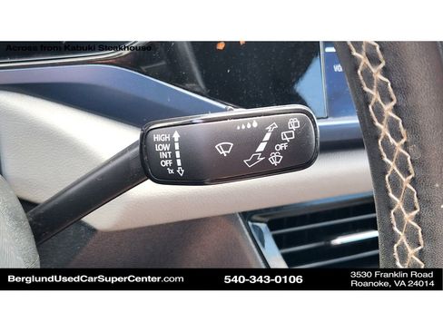 Used 2022 Volkswagen Taos SE image 35