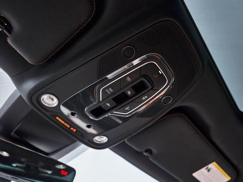Used 2023 Lamborghini Urus Performante AWD/4WD image 95