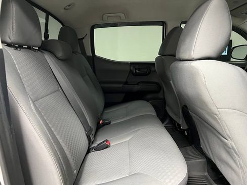 Used 2020 Toyota Tacoma SR AWD/4WD image 46