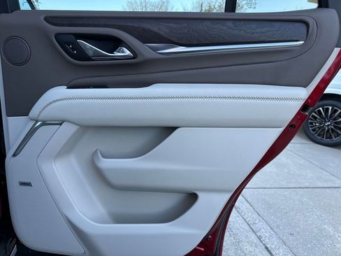 Used 2021 GMC Yukon Denali w/ Denali Premium Package image 43