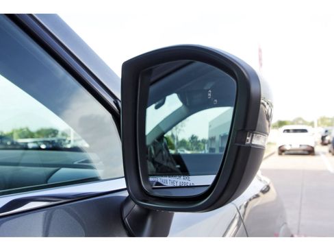 Certified 2025 Nissan Pathfinder SL FWD image 10