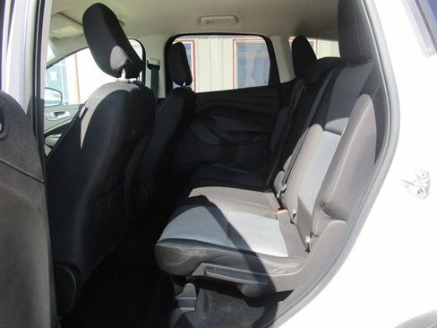 Used 2019 Ford Escape SE image 17