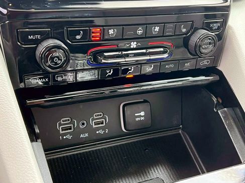 Certified 2023 Jeep Grand Cherokee L Overland w/ Luxury Tech Group IV AWD/4WD image 28