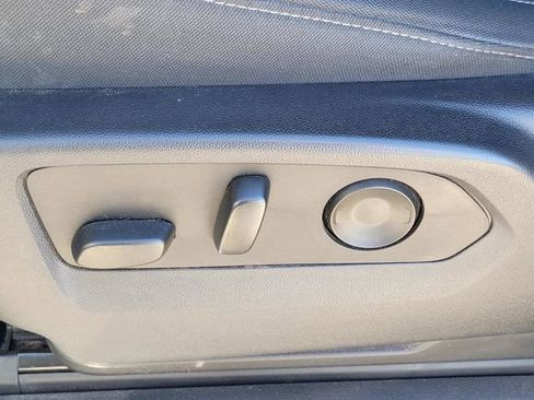 Used 2023 GMC Sierra 1500 Elevation image 32