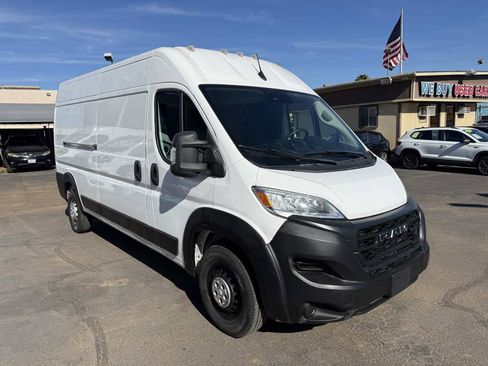 Used 2023 RAM ProMaster 2500 image 3