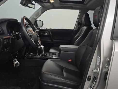 Used 2024 Toyota 4Runner TRD Off-Road Premium image 3