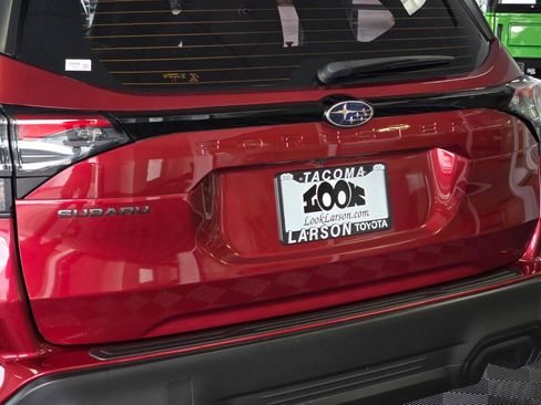 Used 2025 Subaru Forester AWD/4WD image 12