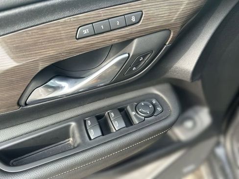 Used 2024 GMC Terrain Denali w/ Black Diamond Edition image 17