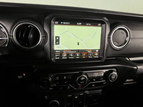 Used 2023 Jeep Wrangler Unlimited Sahara w/ Cold Weather Group image 15