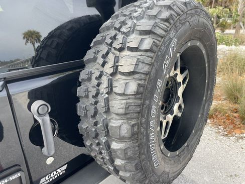 Used 2015 Jeep Wrangler Sport image 35