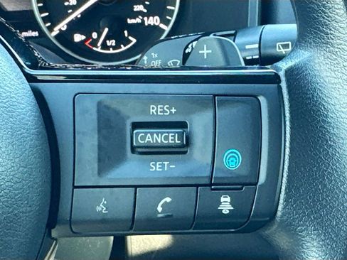 Used 2023 Nissan Rogue SV image 10