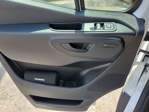 Used 2025 Mercedes-Benz Sprinter 2500 image 20