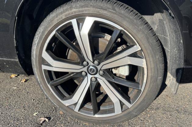 Used 2024 Volvo XC60 T8 Ultimate w/ Climate Package AWD/4WD image 14