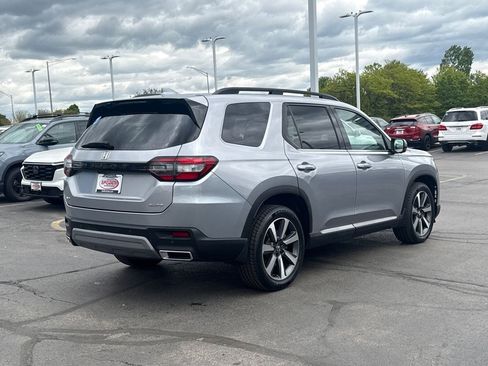Certified 2024 Honda Pilot Elite image 11