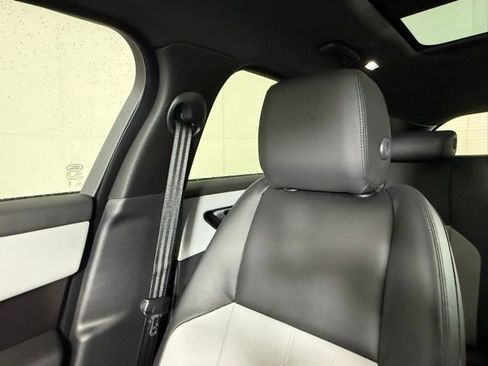 New 2026 Land Rover Range Rover Velar Dynamic SE image 16