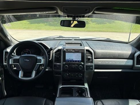 Used 2021 Ford F250 Lariat w/ Lariat Ultimate Package AWD/4WD image 27