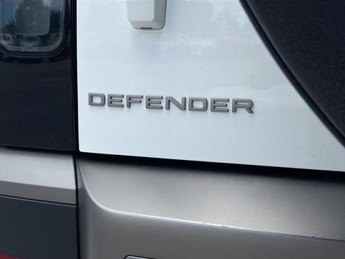 Used 2026 Land Rover Defender 110 S AWD/4WD image 11