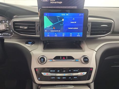 Used 2024 Ford Explorer XLT w/ Equipment Group 202A AWD/4WD image 14