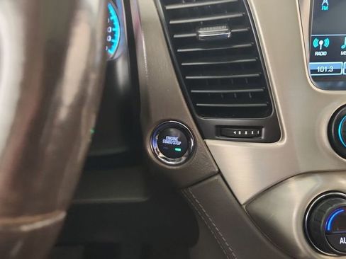 Used 2019 GMC Yukon XL Denali w/ Open Road Package image 25