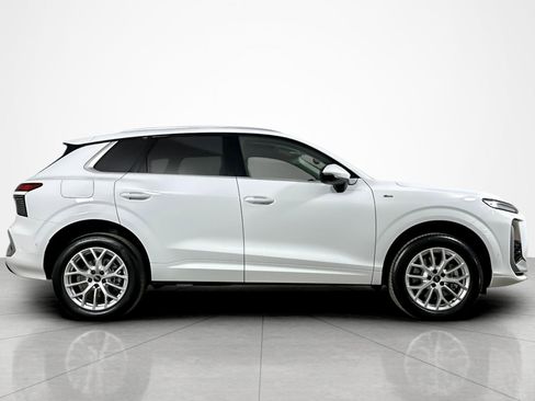 New 2026 Audi Q3 quattro 2.0T AWD/4WD image 7
