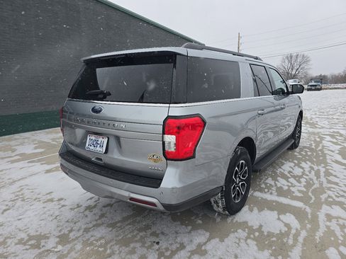 Used 2024 Ford Expedition Max XLT image 10