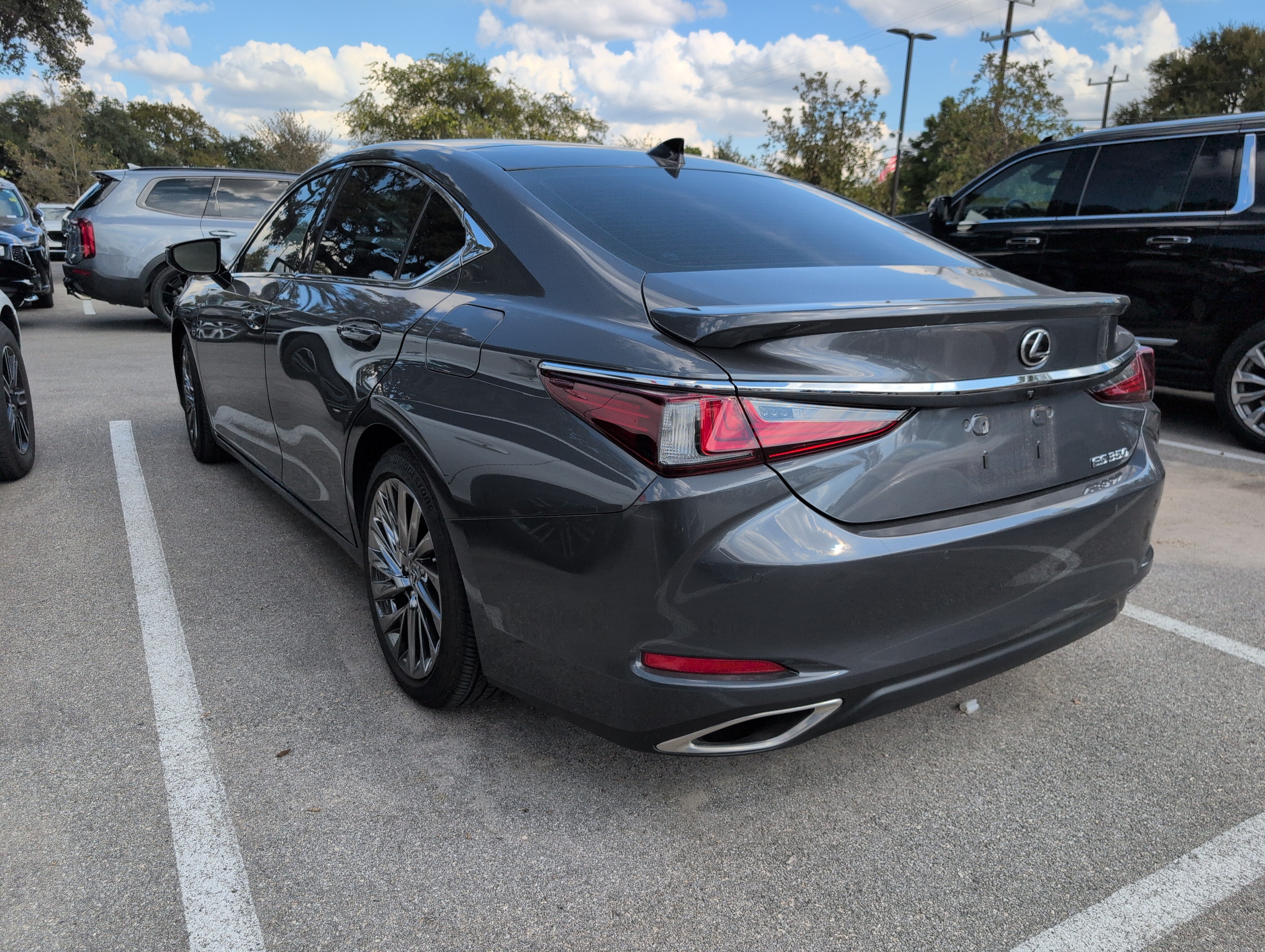 Used 2025 Lexus ES 350 Ultra Luxury w/ Accessory Package (Z1) FWD image 4