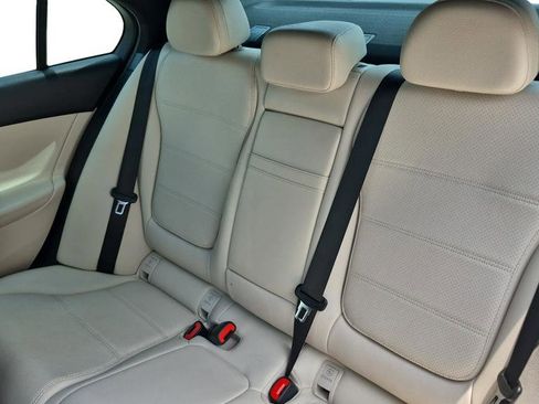 Used 2023 Mercedes-Benz C 300 4MATIC Sedan image 25