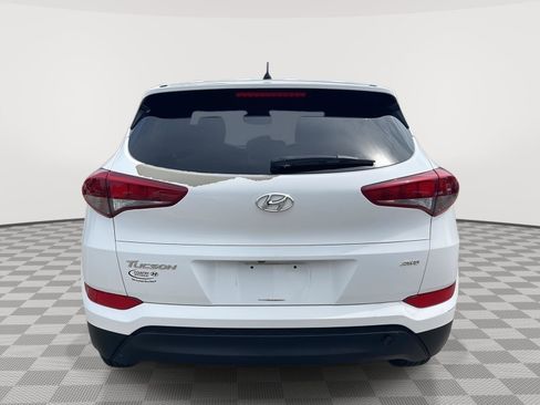 Used 2018 Hyundai Tucson SE AWD/4WD image 11