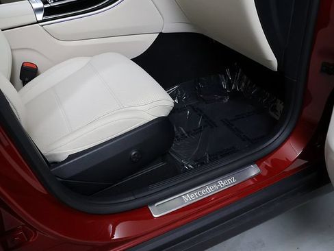 Certified 2026 Mercedes-Benz GLC 300 4MATIC image 35