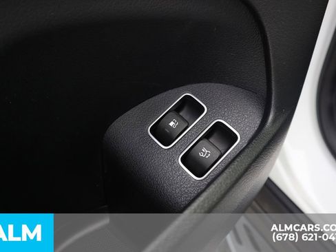 Used 2024 Mercedes-Benz GLE 450e 4MATIC w/ Winter Package image 15