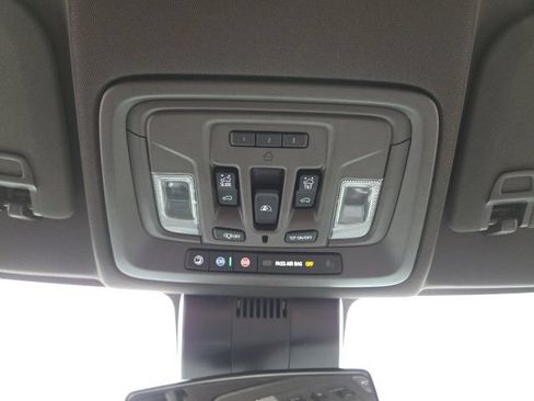 Used 2025 Chevrolet Silverado 1500 LT Trail Boss w/ Convenience Package II AWD/4WD image 20