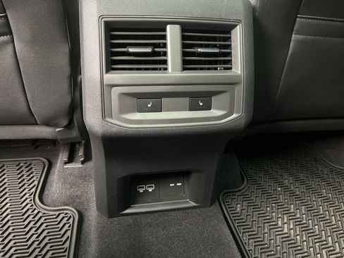 Used 2020 Volkswagen Atlas Cross Sport SEL Premium R-Line image 13