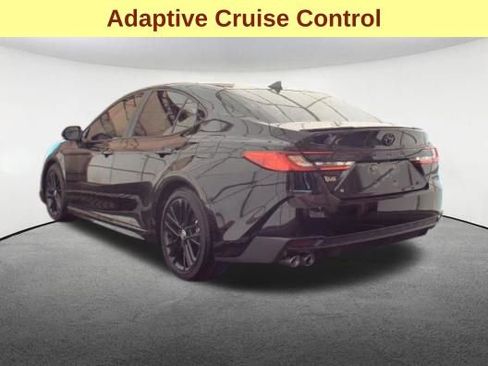 Used 2026 Toyota Camry SE FWD image 8