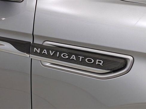 Used 2022 Lincoln Navigator Reserve image 44