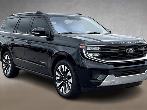 New 2025 Ford Expedition Platinum w/ Driver's Package image 2