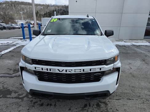 Used 2020 Chevrolet Silverado 1500 Custom w/ Custom Value Package image 8