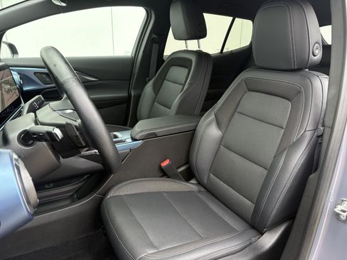 Used 2024 Chevrolet Equinox EV LT AWD/4WD image 11