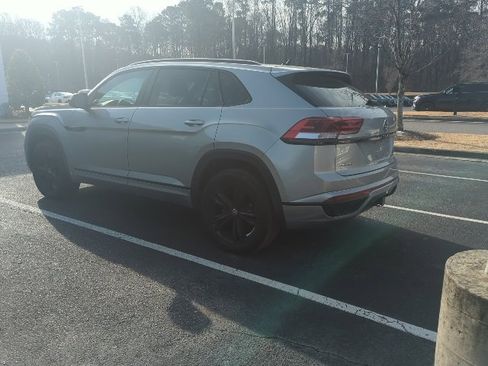 Used 2023 Volkswagen Atlas Cross Sport SEL R-Line image 12