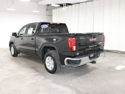 Used 2024 GMC Sierra 1500 SLE image 7