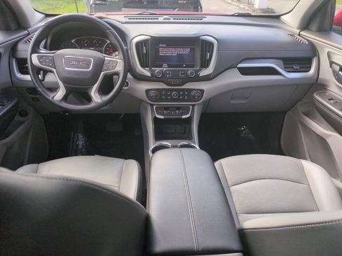 Used 2022 GMC Terrain SLT image 16