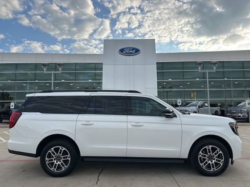 New 2025 Ford Expedition Max Active image 33