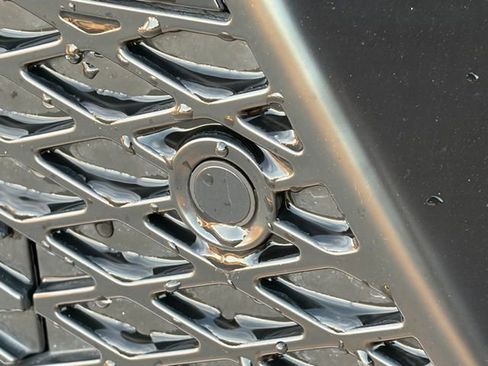 Used 2023 Genesis GV70 2.5T Select w/ Select Package image 9