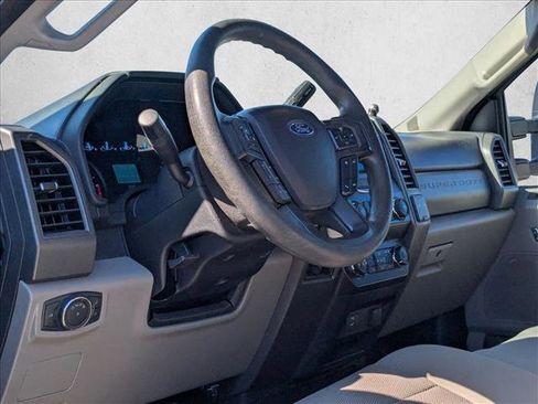 Used 2019 Ford F250 XL w/ STX Appearance Package image 9