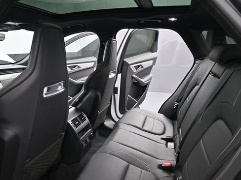 Certified 2024 Jaguar F-PACE R-Dynamic S AWD/4WD image 17