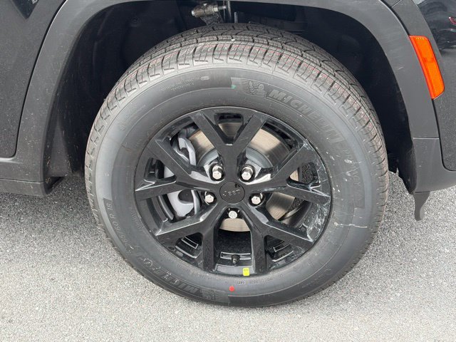 New 2026 Jeep Grand Cherokee Altitude AWD/4WD image 11
