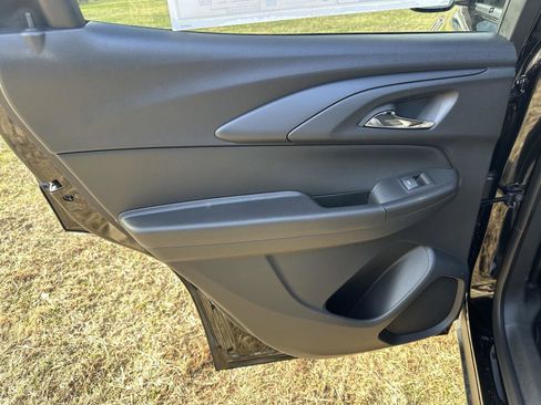 New 2026 Chevrolet TrailBlazer LS image 17