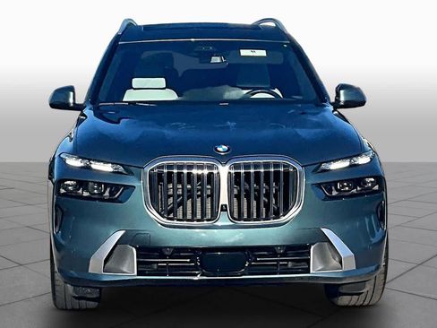 Used 2024 BMW X7 xDrive40i w/ Executive Package AWD/4WD image 3