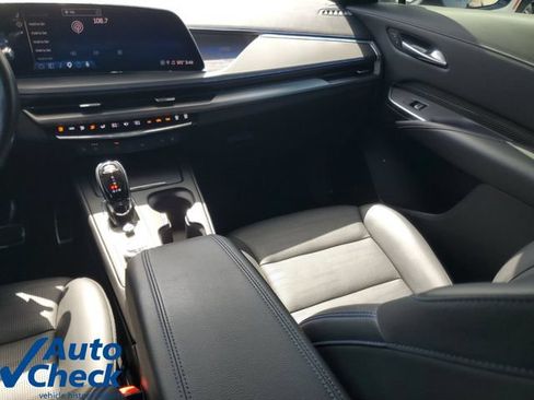 Used 2024 Cadillac XT4 Sport FWD image 16